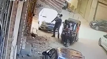 فيديو يوثق لحظة وضع المتهم لطفلين أسفل عقار في حادثة أطفال اللبيني فيصل